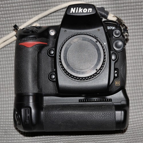 Nikon 700 14 150 - nikon,